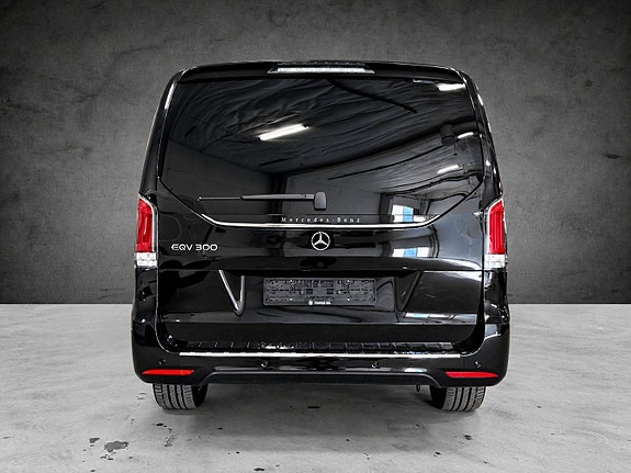 Mercedes-Benz EQV300 4 of 30