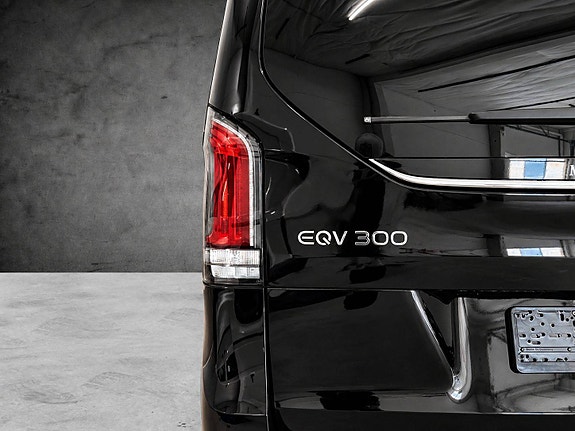 Mercedes-Benz EQV300 6 of 30