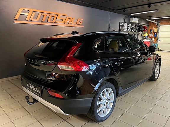 Volvo V40 Cross Country 8 of 25