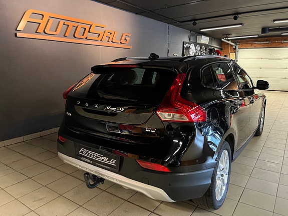 Volvo V40 Cross Country 9 of 25