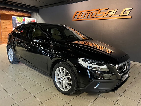 Volvo V40 Cross Country 6 of 25