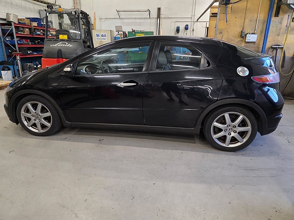 Honda Civic 3 of 10