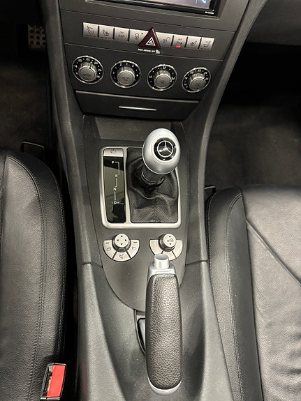 Mercedes-Benz SLK200 18 of 21