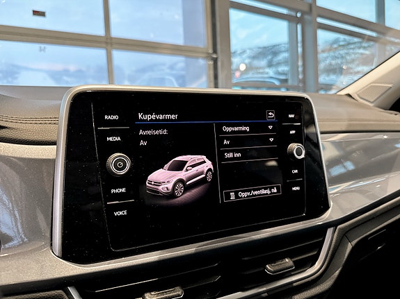 Volkswagen T-Roc 14 of 17