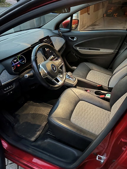 Renault Zoe 8 of 9