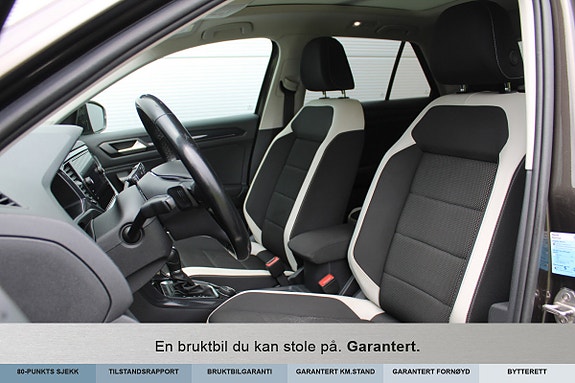 Volkswagen T-Roc 13 of 30