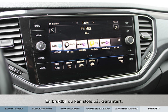 Volkswagen T-Roc 25 of 30