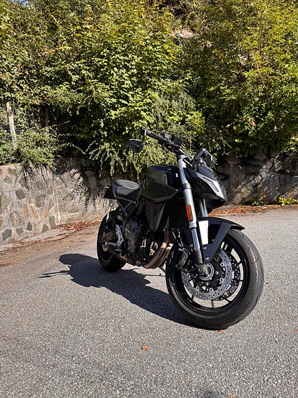 Suzuki GSX-8S 7 of 24