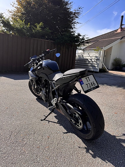 Suzuki GSX-8S 4 of 24