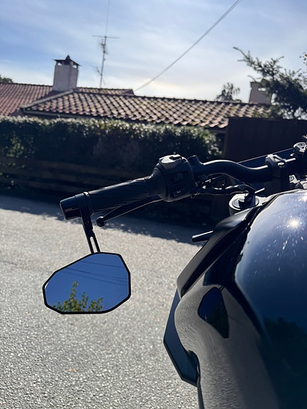 Suzuki GSX-8S 13 of 24