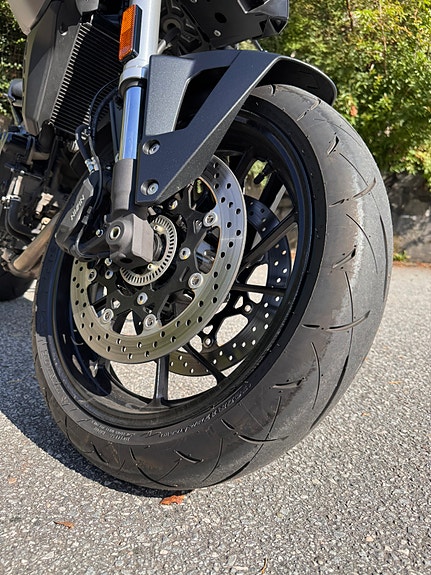 Suzuki GSX-8S 17 of 24