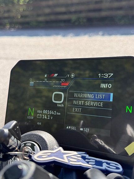 Suzuki GSX-8S 21 of 24