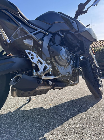 Suzuki GSX-8S 15 of 24