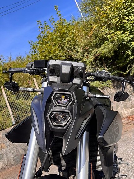 Suzuki GSX-8S 11 of 24