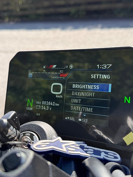 Suzuki GSX-8S 23 of 24