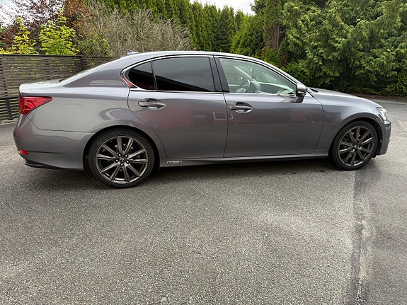 Lexus GS300h 7 of 26
