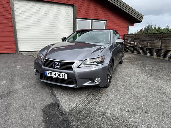 Lexus GS300h 2 of 26
