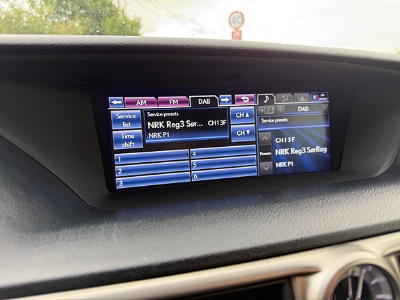 Lexus GS300h 26 of 26