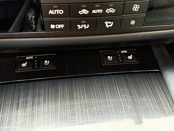 Lexus GS300h 17 of 26