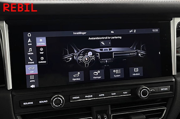 Porsche Macan 29 of 30