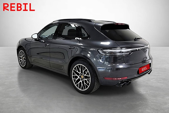 Porsche Macan 9 of 30