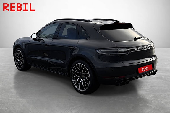 Porsche Macan 8 of 30