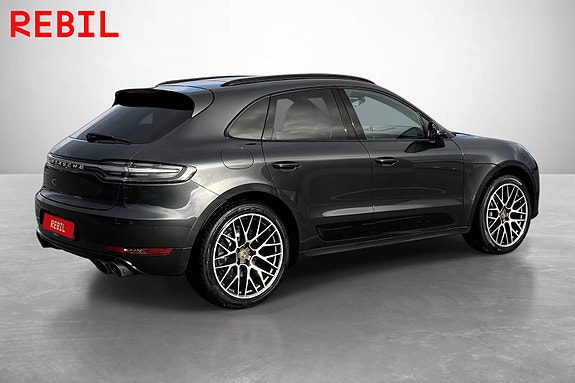 Porsche Macan 12 of 30