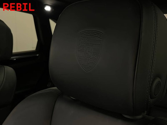 Porsche Macan 22 of 30