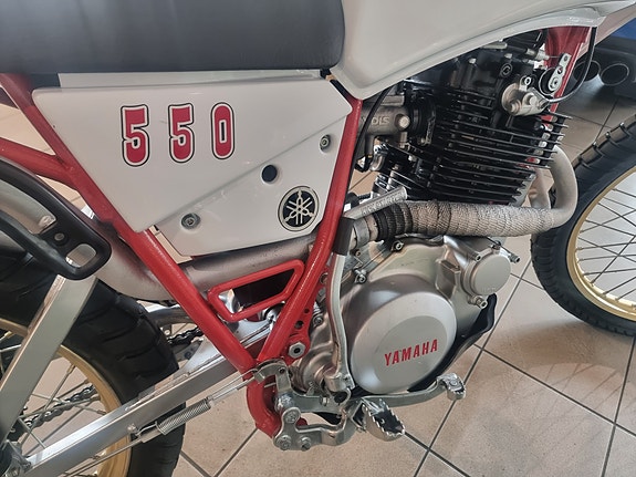 Yamaha XT 550 6 of 20
