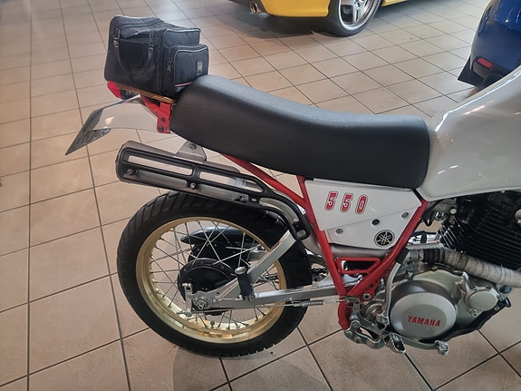 Yamaha XT 550 4 of 20