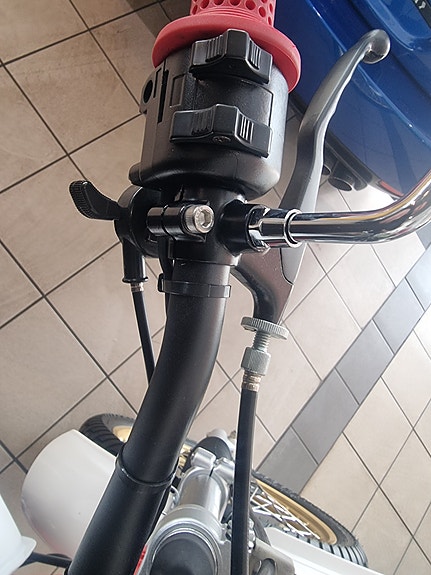 Yamaha XT 550 12 of 20