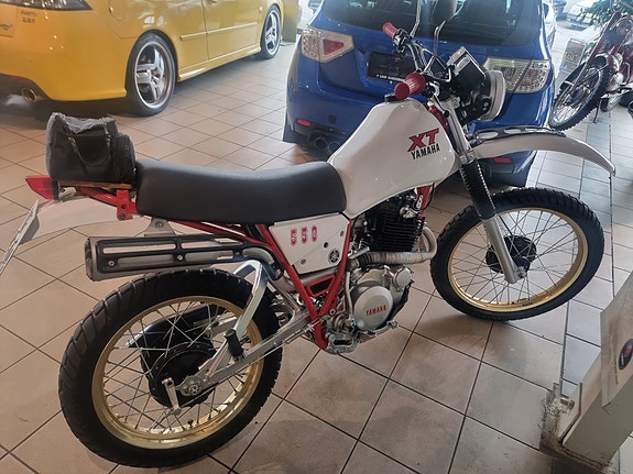 Yamaha XT 550 8 of 20