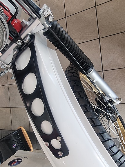 Yamaha XT 550 16 of 20