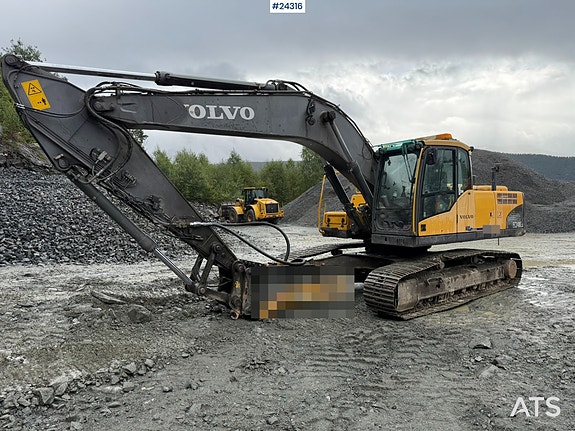 Volvo EC240CL Gravemaskin m/tannskuffe 3 of 30