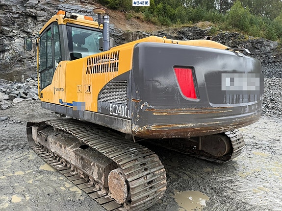 Volvo EC240CL Gravemaskin m/tannskuffe 13 of 30