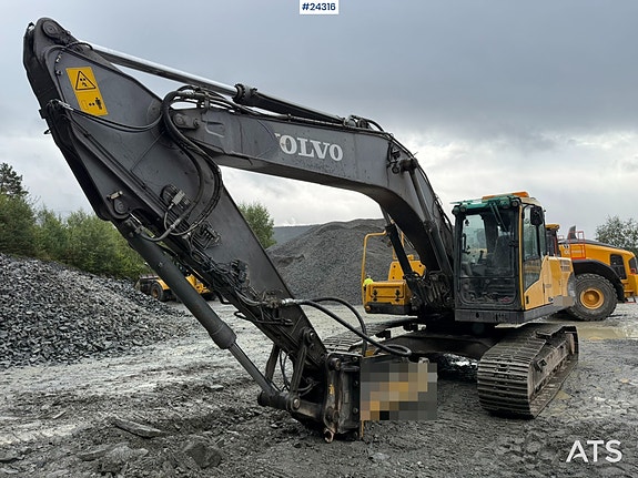 Volvo EC240CL Gravemaskin m/tannskuffe 4 of 30