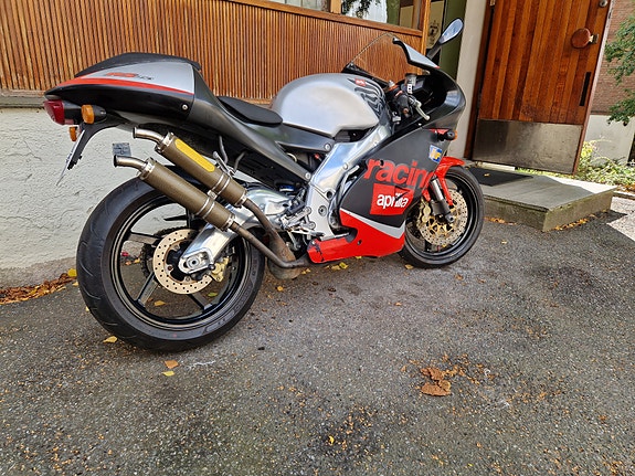 Aprilia RS 250 Racing Nero Diablo 10 of 23