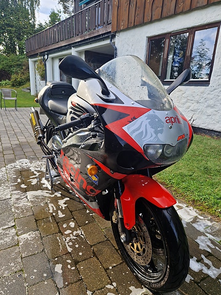 Aprilia RS 250 Racing Nero Diablo 8 of 23
