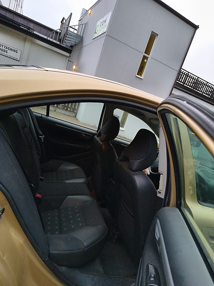 Volvo S60 7 of 15
