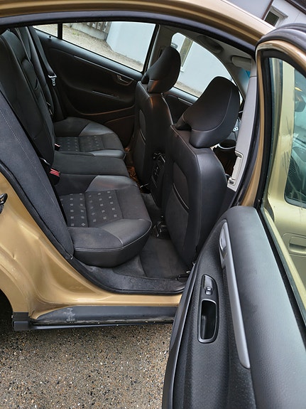 Volvo S60 8 of 15