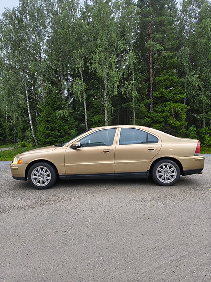Volvo S60 3 of 15