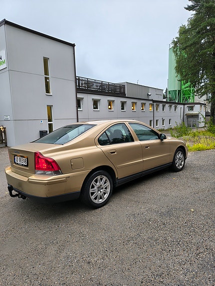 Volvo S60 12 of 15