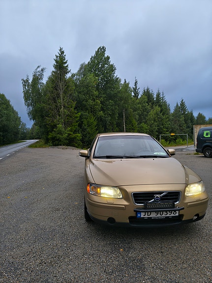 Volvo S60 11 of 15
