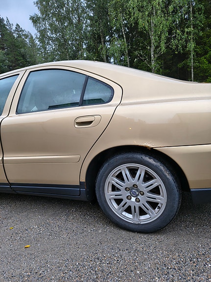 Volvo S60 5 of 15