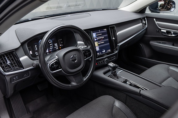 Volvo V90 16 of 25
