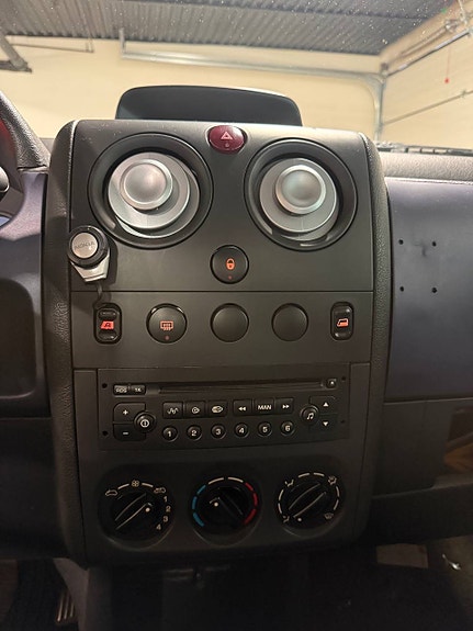 Citroen Berlingo 13 of 21