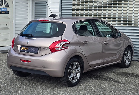 Peugeot 208 9 of 30
