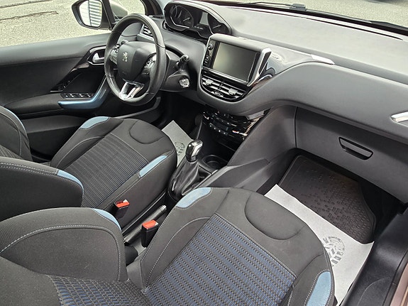 Peugeot 208 14 of 30