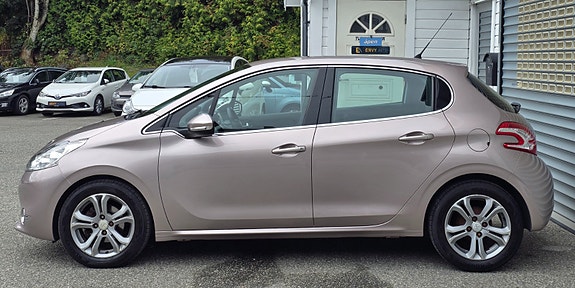 Peugeot 208 6 of 30