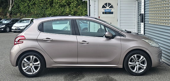 Peugeot 208 10 of 30